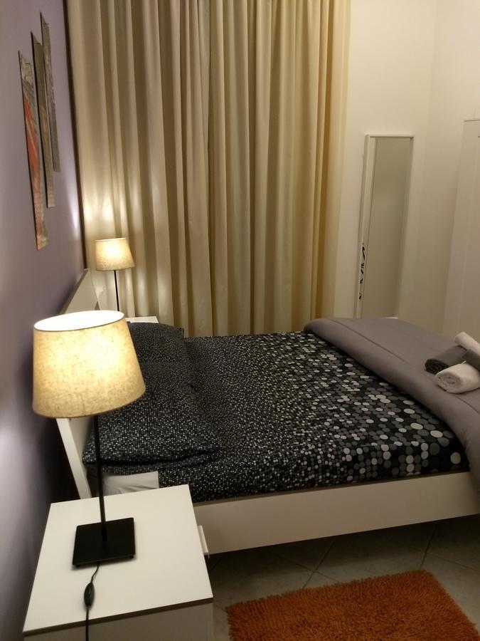 Amoraroma, Economy With Shared Bathrooms 3* Rom